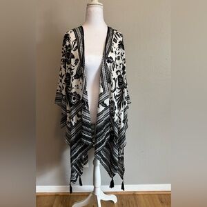 Vince Camuto Tropical Bird Floral Kimono Wrap Cover-Up - Black & White O/S